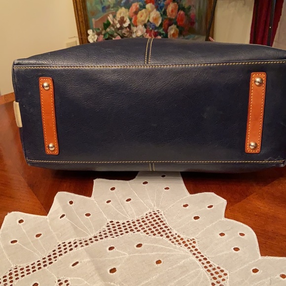 Dooney & Bourke Authentic Handbag - Picture 3 of 3